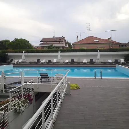 Riviera Palace - Bilo Sea Front- Premium 公寓